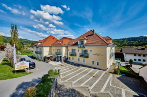 Отель AKZENT Hotel Bayerwald-Residenz, Нойкирхен